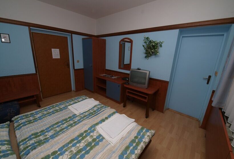 Номер Стандарт, Holiday Hotel Macocha
