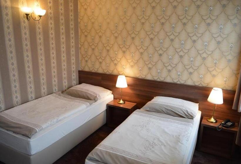 Классический Номер, Lipa