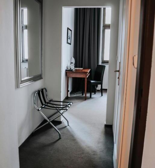 舒适三人间, B&b Hotel Praha