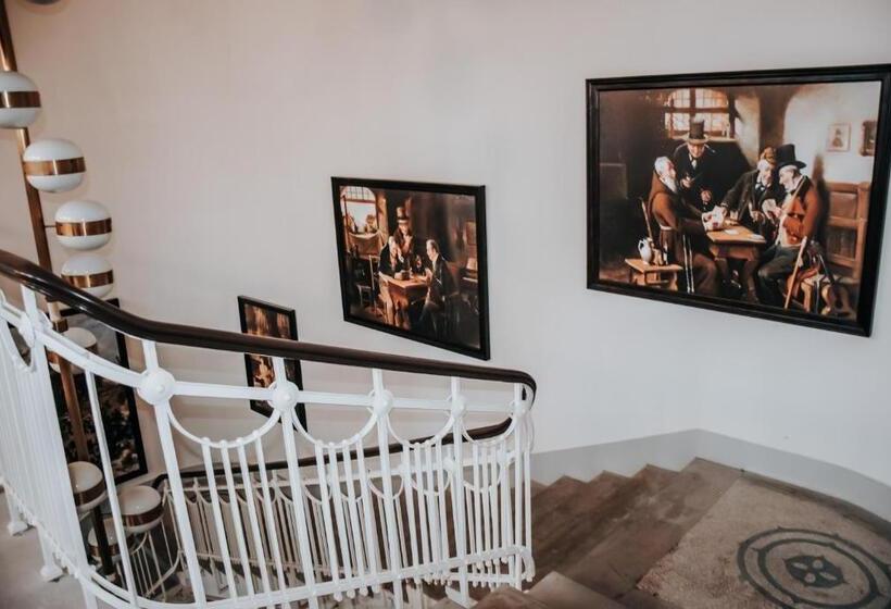 舒适三人间, B&b Hotel Praha