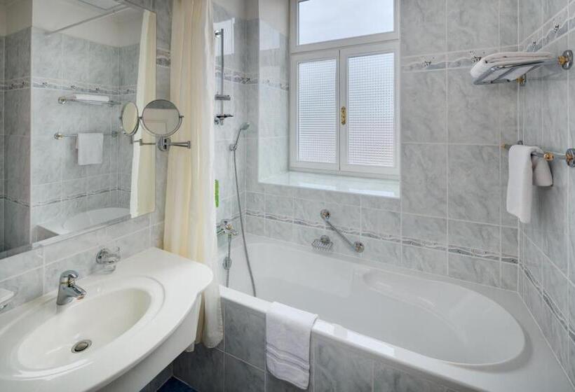Номер Superior Вид на Город, Ensana Hotel Pacifik