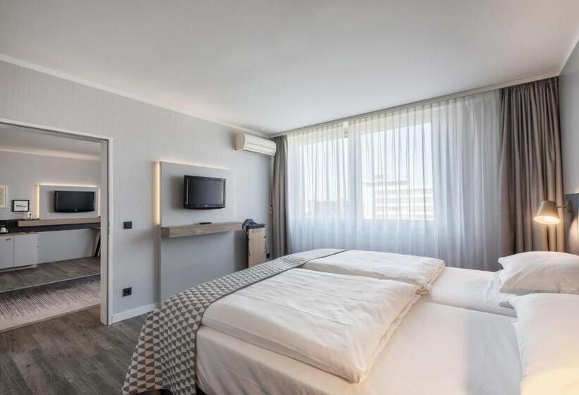 Номер Deluxe, Holiday Inn Düsseldorf Neuss, Ein Ihg