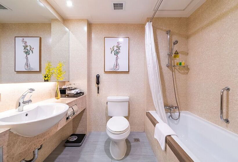 Номер Deluxe, Millennium Harbourview Hotel Xiamen Near Metro Station & Zhongshan Road
