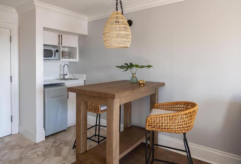 Люкс 2 Спальни, Margaritaville Beach House Key West