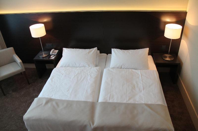 Номер Стандарт, Relexa Hotel Airport Düsseldorf/ratingen