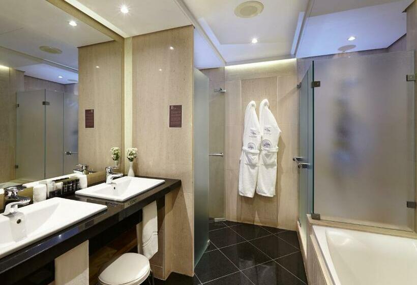 주니어 스위트, The Cliff Bay  Portobay