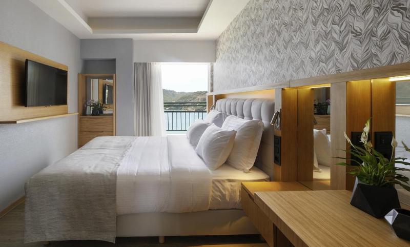 Люкс Executive Вид на Море, Dolce By Wyndham Athens Attica Riviera