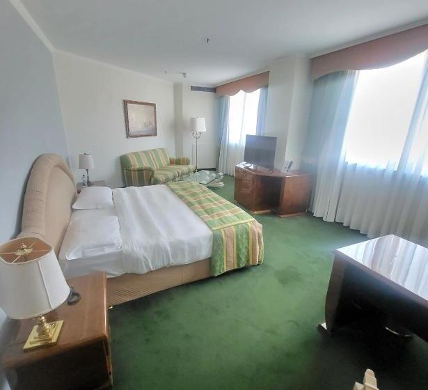 سوییت لوکس, Tower Genova Airport   Hotel & Conference Center