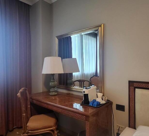 اتاق لوکس, Tower Genova Airport   Hotel & Conference Center