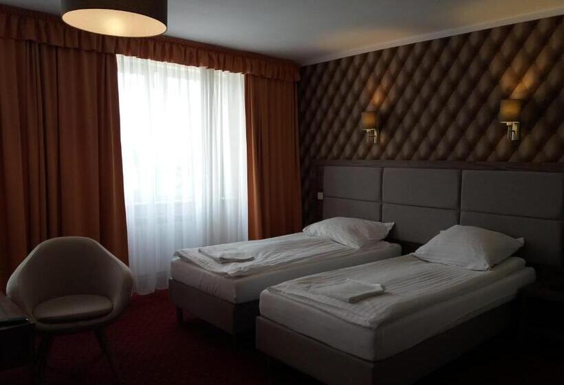 Номер Deluxe, Restauracja Cukropol
