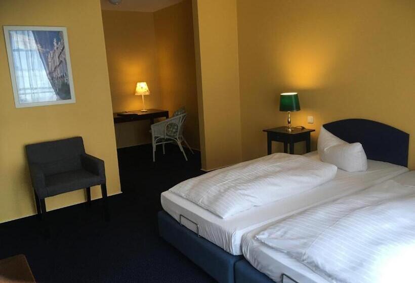 스탠다드 트리플 룸, Np Hotel Schweriner Hof