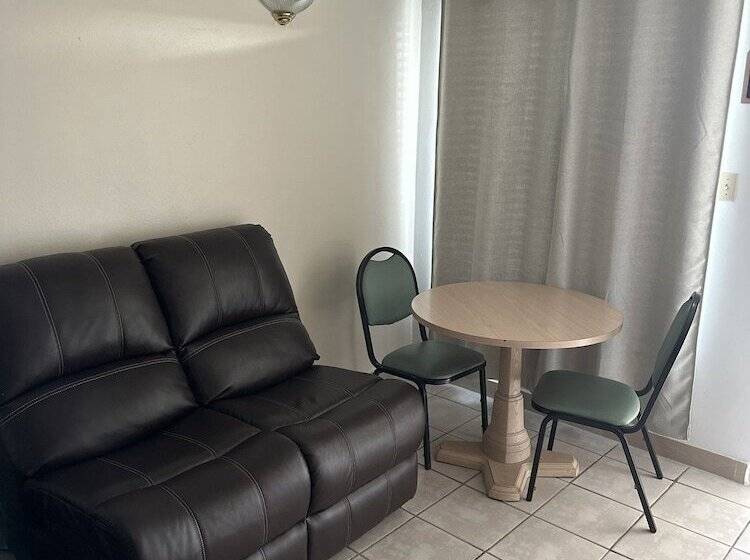 Номер Economy, The Floridian Inn