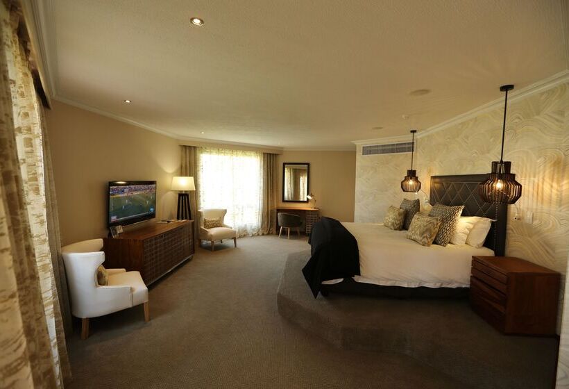 سوییت لوکس, Windhoek Country Club Resort