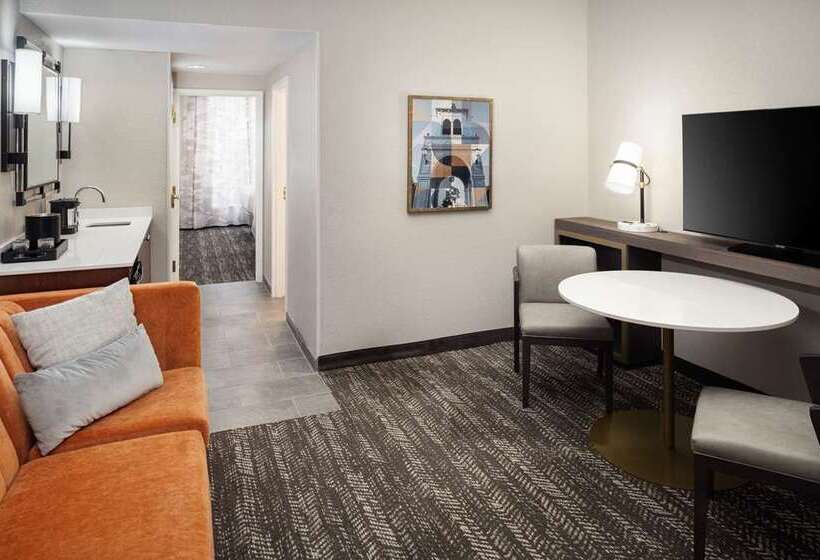 Люкс, Embassy Suites Hotel Charlotte