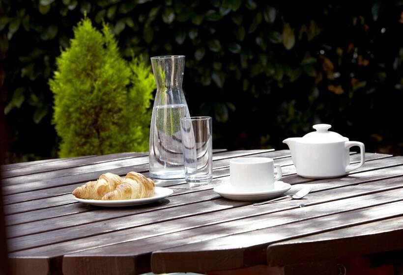 Номер Стандарт, Campanile Hotel Wakefield