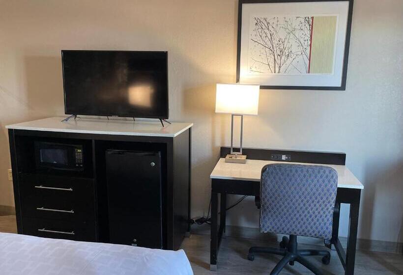 Люкс Кровать Кинг, Clarion Pointe Atlanta Airport College Park
