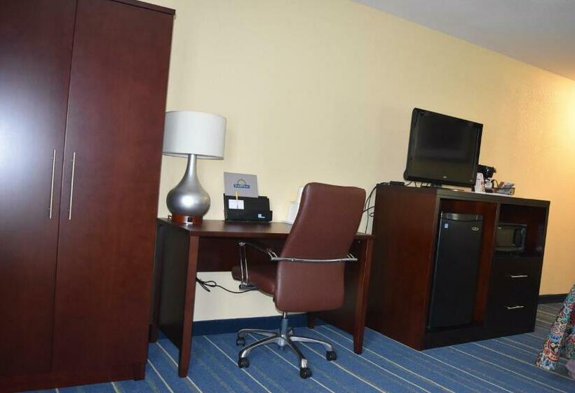 Номер Стандарт Адаптированный для Инвалидов, Days Inn By Wyndham Grand Island
