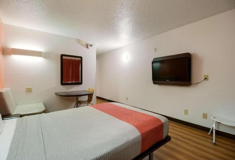 Номер Стандарт, Motel 6 Davenport, Ia
