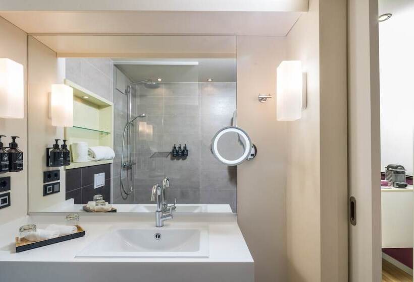 Номер Премиум, Indigo   Dusseldorf   Victoriaplatz, An Ihg