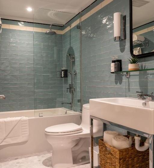 带大床的套房, Nassau Suite South Beach, An All Suite