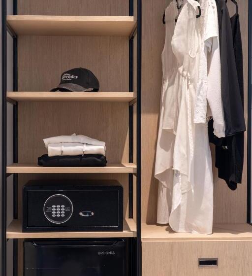 带大床的套房, Nassau Suite South Beach, An All Suite