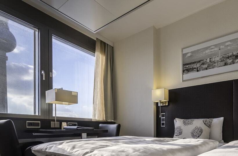 اتاق استاندارد با چشم‌انداز شهر, Park Inn By Radisson Berlin Alexanderplatz