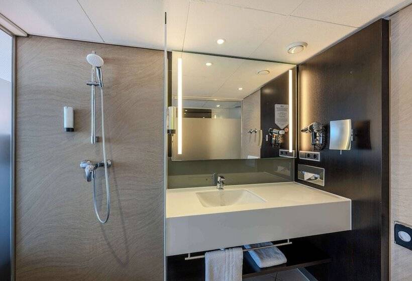 اتاق استاندارد با چشم‌انداز شهر, Park Inn By Radisson Berlin Alexanderplatz