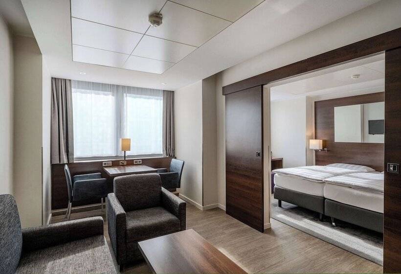سوییت, Park Inn By Radisson Berlin Alexanderplatz