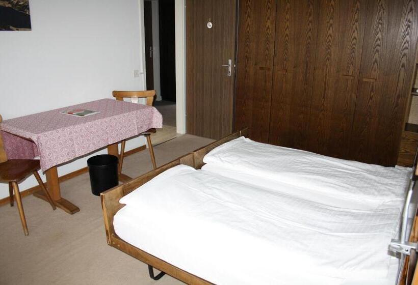 Quarto Estandar Banheiro Compartilhado, Sonne St. Moritz 3 Superior