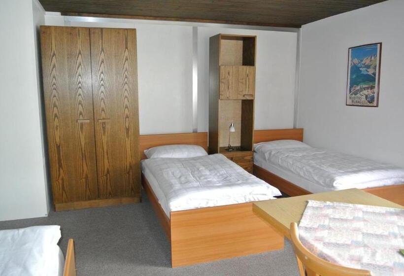 Quarto Quadruplo Estandar Banheiro Compartilhado, Sonne St. Moritz 3 Superior