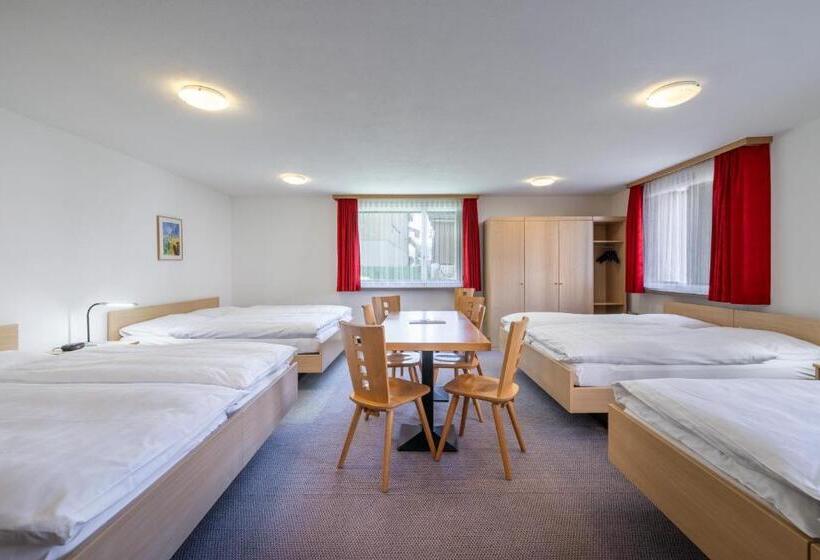 Cama em Quarto Compartilhado com Banheiro Compartilhado, Sonne St. Moritz 3 Superior