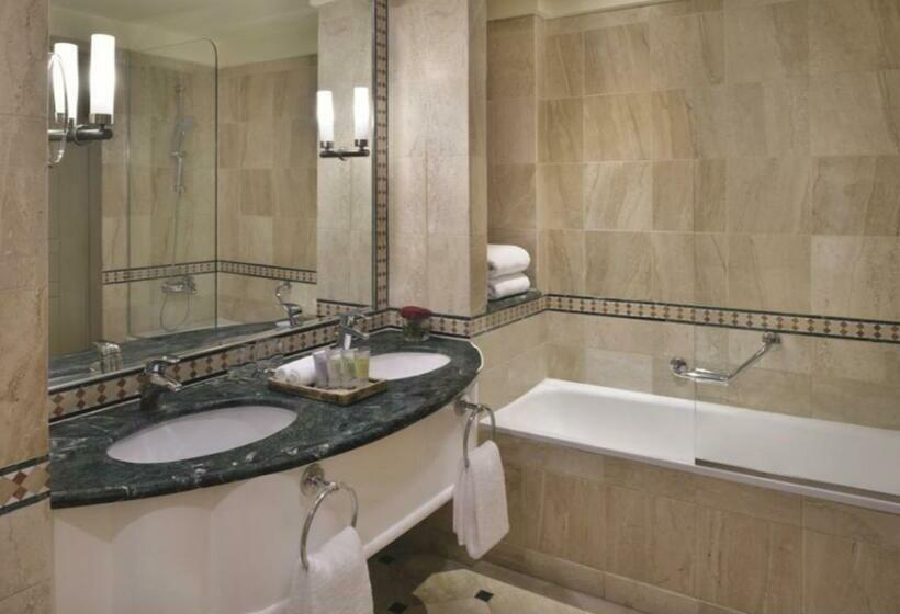 سوئیت با تخت بزرگ, Mövenpick Resort & Spa Dead Sea