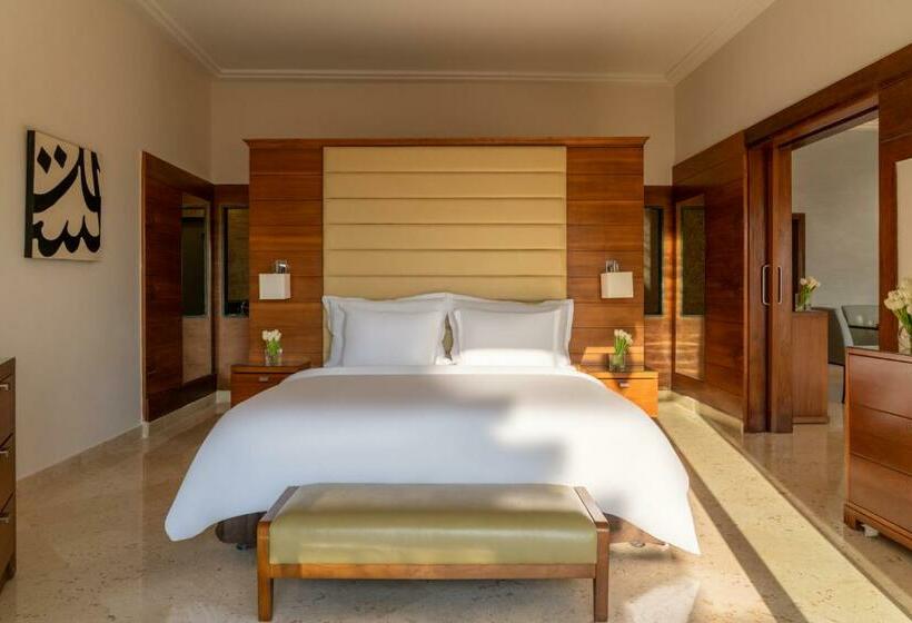 سوئیت با تخت بزرگ, Mövenpick Resort & Spa Dead Sea