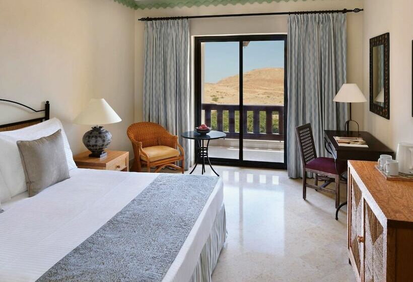 Classic Room Double Bed Sea View, Mövenpick Resort & Spa Dead Sea