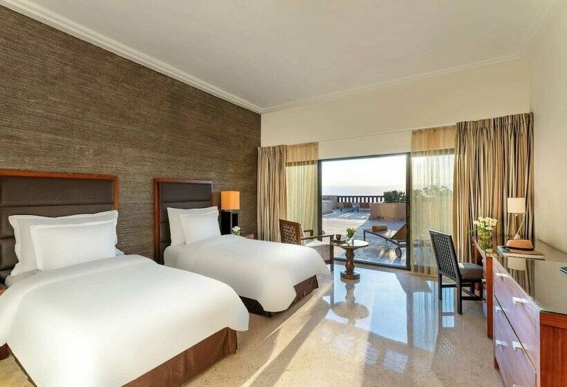Premium Room Pool View, Mövenpick Resort & Spa Dead Sea