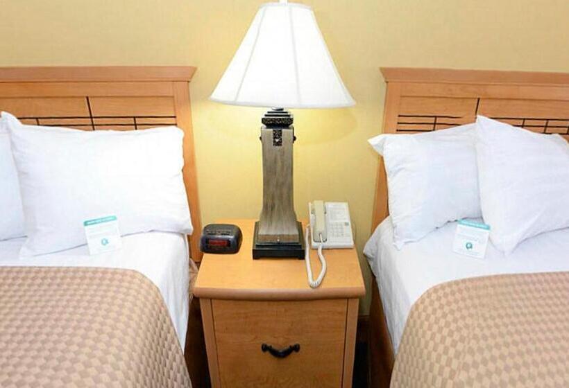 Номер Стандарт 2 Двуспальные Кровати, Americas Best Value Inn Iola
