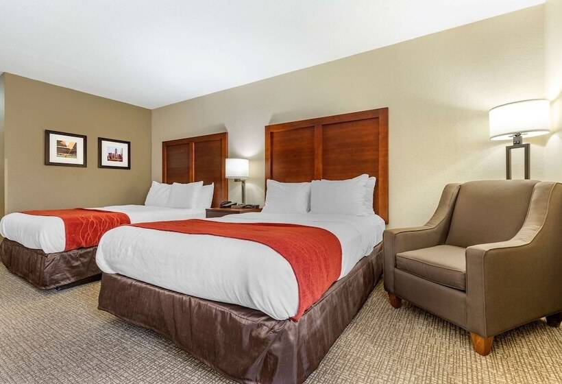 带2个双人床的标准工作室, Comfort Inn & Suites Clemson  University Area