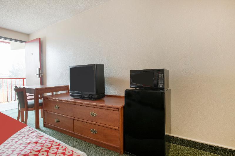 Номер Deluxe Кровать Кинг, Days Inn Airport