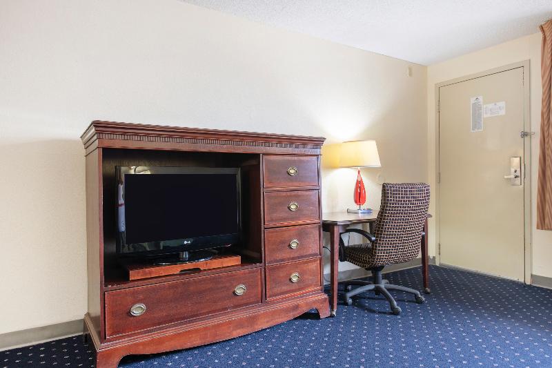 Номер Deluxe, Days Inn Airport
