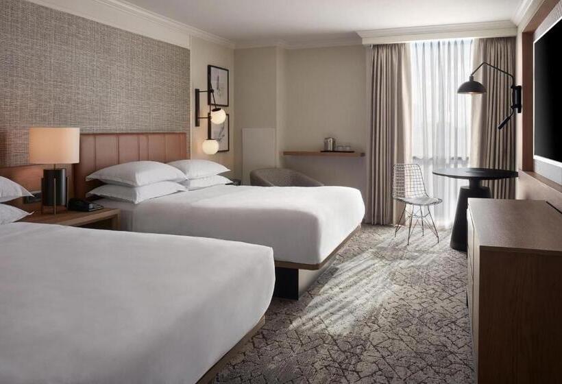 Номер Superior, Sheraton Parkway Toronto North Hotel & Suites