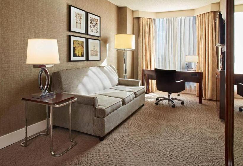 Люкс Клуб, Sheraton Parkway Toronto North Hotel & Suites
