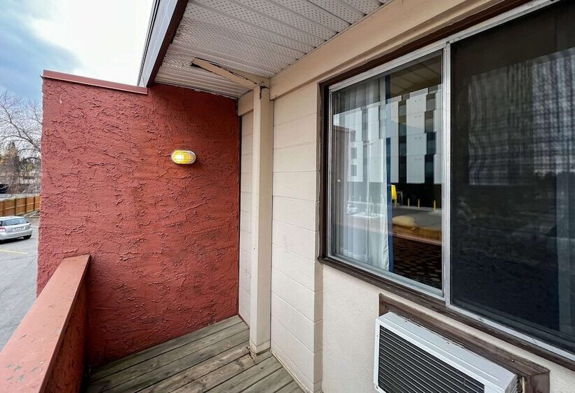 ダブルベッドスタンダードルーム, Econo Lodge Motel Village