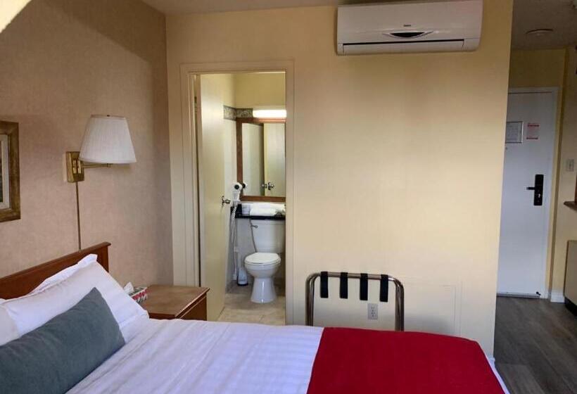Номер Economy, Cowansville