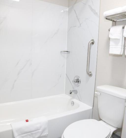 Номер Стандарт Адаптированный для Инвалидов, Days Inn By Wyndham Monroe, Louisiana