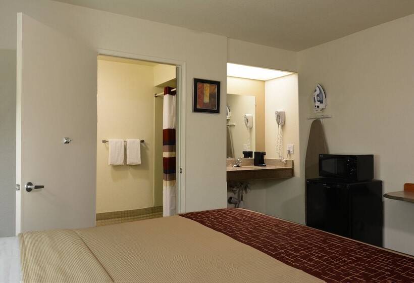 Номер Deluxe, Red Roof Inn San Dimas  Fairplex