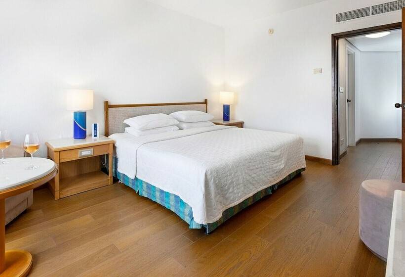 סוויטה, Coral Beach Hotel & Resort Cyprus