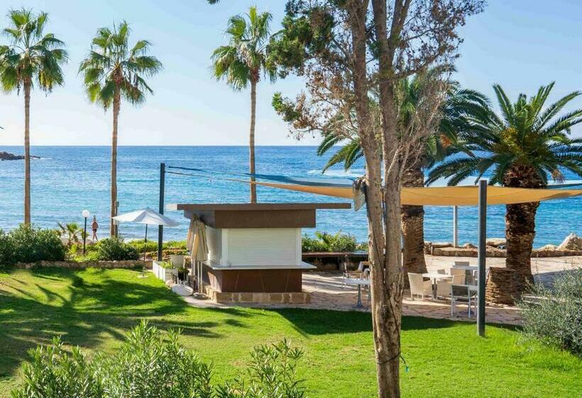 Номер Superior Вид на Море, Coral Beach Hotel & Resort Cyprus