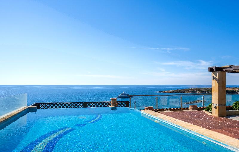 Люкс, Coral Beach Hotel & Resort Cyprus