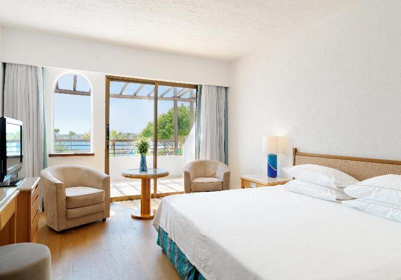 Президентский Люкс, Coral Beach Hotel & Resort Cyprus
