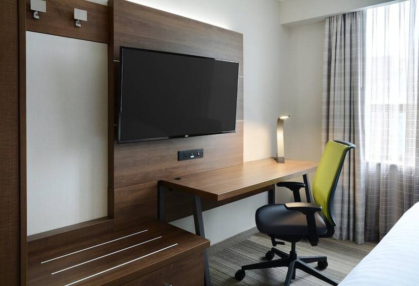 חדר סטנדרט מותאם לאדם עם מוגבלויות, Holiday Inn Express Toronto Downtown, An Ihg